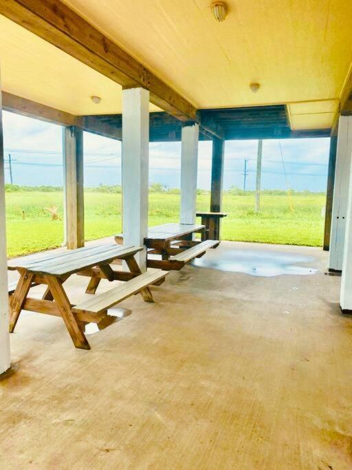 Sunny Delight - Sleeps 10 - Generous Space! Bolivar Peninsula Eksteriør billede