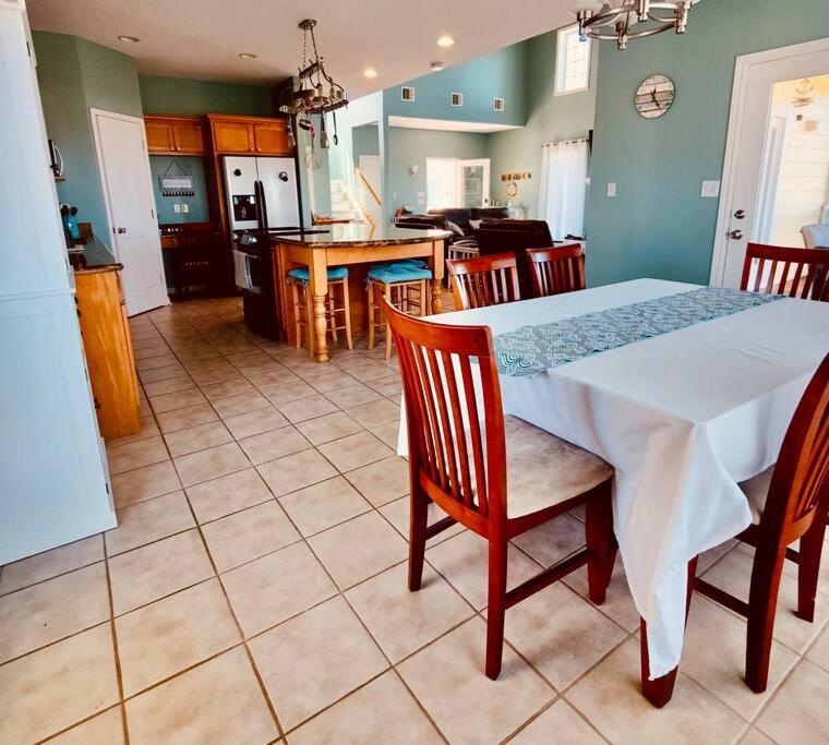 Sunny Delight - Sleeps 10 - Generous Space! Bolivar Peninsula Eksteriør billede